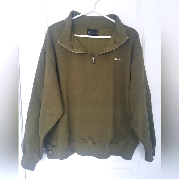 PEACE COLLECTIVE Unisex Size XL Military Green Sweatshirt with 1/4 zipper - Picture 3 of 8